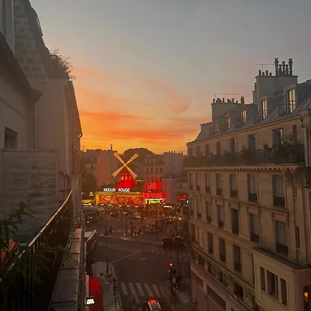 Appartamento Vue Moulin Rouge Parigi